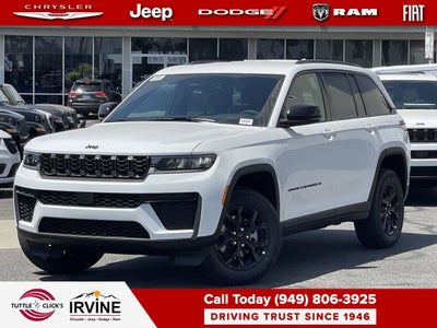 2026 Jeep Grand Cherokee Laredo Altitude