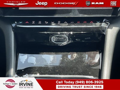 2026 Jeep Grand Cherokee Laredo Altitude