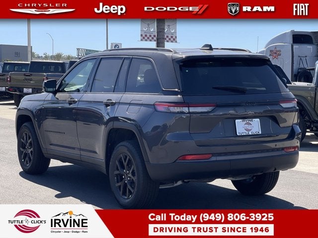 2026 Jeep Grand Cherokee Laredo