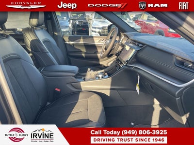 2026 Jeep Grand Cherokee Laredo Altitude