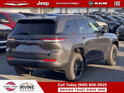 2026 Jeep Grand Cherokee Laredo Altitude
