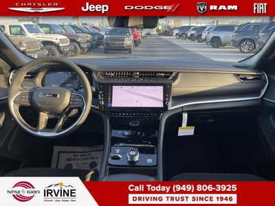 2026 Jeep Grand Cherokee Laredo Altitude