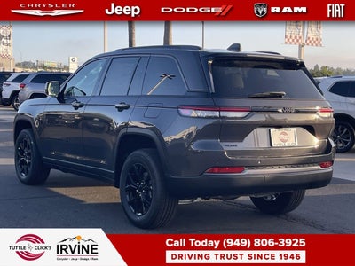 2026 Jeep Grand Cherokee Laredo Altitude