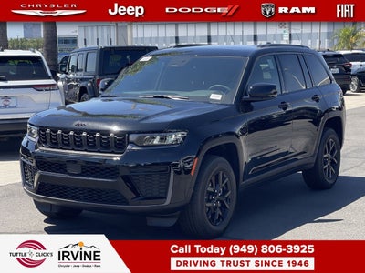 2026 Jeep Grand Cherokee Laredo Altitude