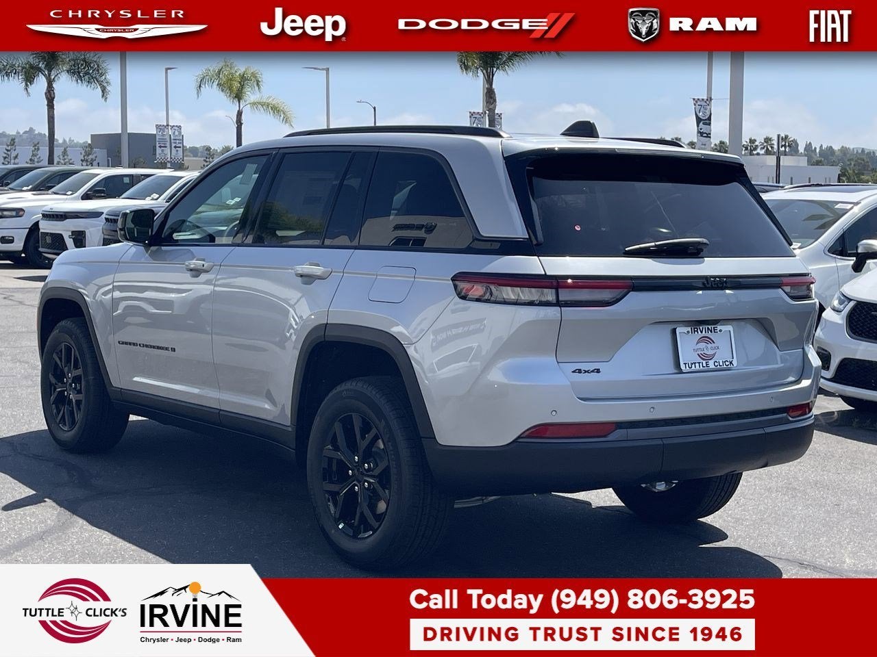 2026 Jeep Grand Cherokee Laredo Altitude
