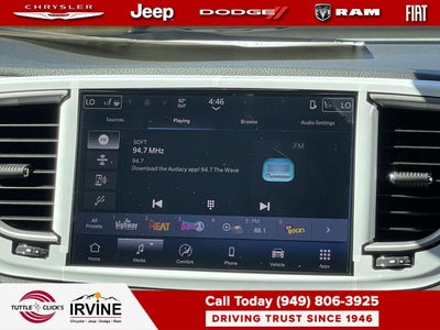 2027 Chrysler Pacifica Select