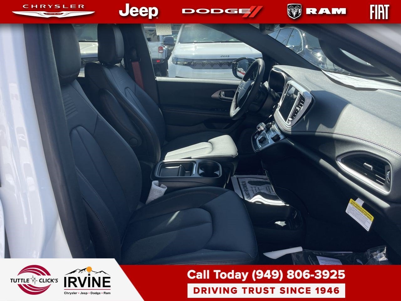 2027 Chrysler Pacifica Select