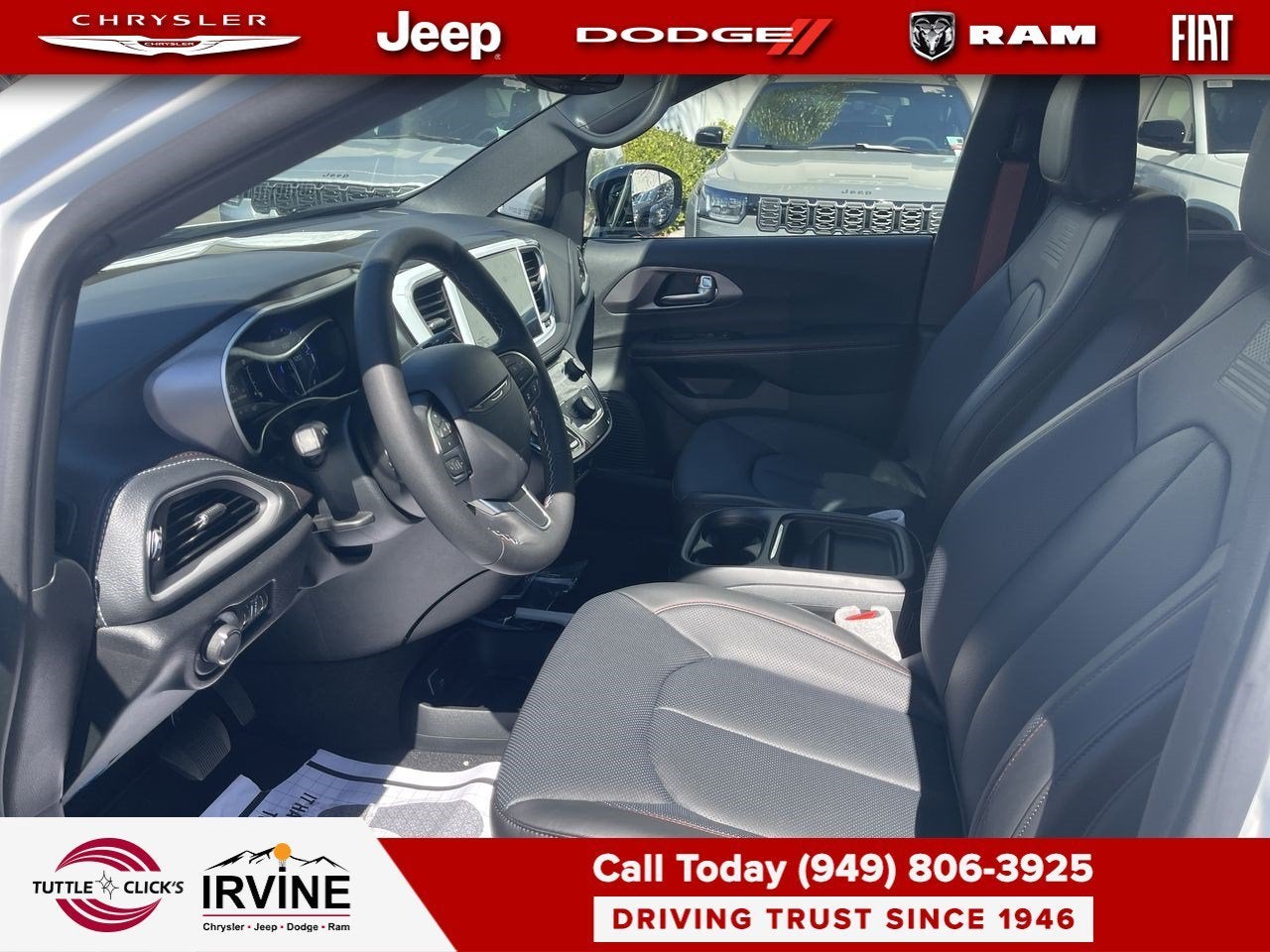2027 Chrysler Pacifica Select