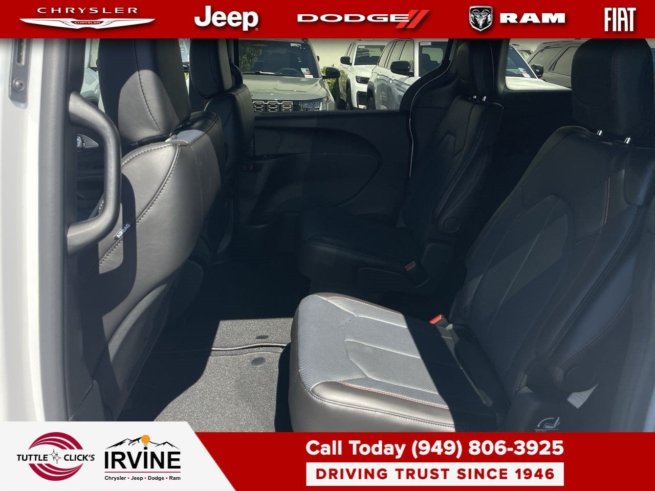 2027 Chrysler Pacifica Select