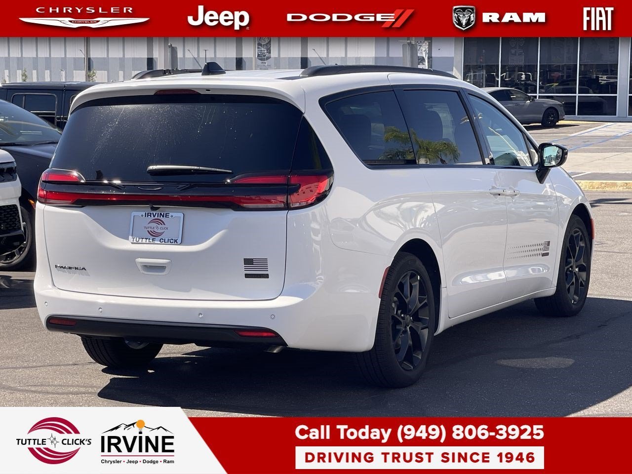 2027 Chrysler Pacifica Select