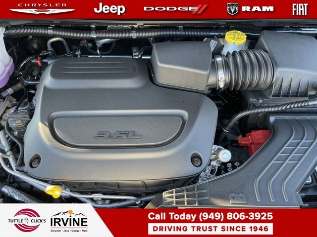 2025 Chrysler Voyager LX