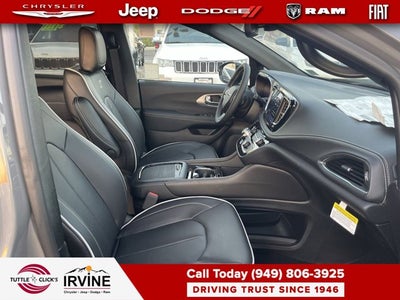 2025 Chrysler Pacifica Limited