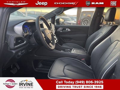 2025 Chrysler Pacifica Limited