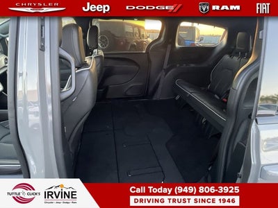 2025 Chrysler Pacifica Limited