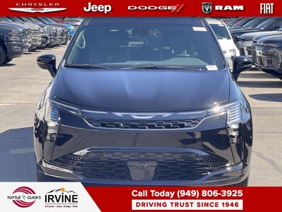 2027 Chrysler Pacifica Limited