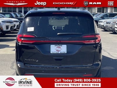 2027 Chrysler Pacifica Limited