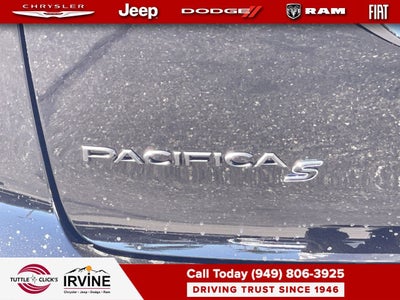 2027 Chrysler Pacifica Limited