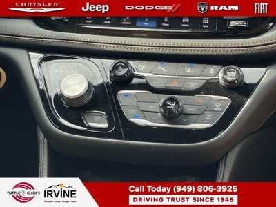 2023 Chrysler Pacifica Hybrid Pinnacle