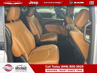 2023 Chrysler Pacifica Hybrid Pinnacle
