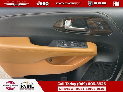 2023 Chrysler Pacifica Hybrid Pinnacle