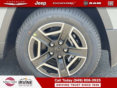 2026 Jeep Cherokee Laredo