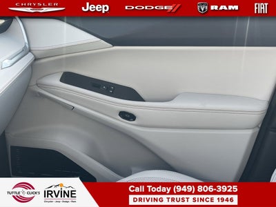 2026 Jeep Cherokee Overland