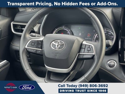 2023 Toyota Highlander Hybrid Bronze Edition