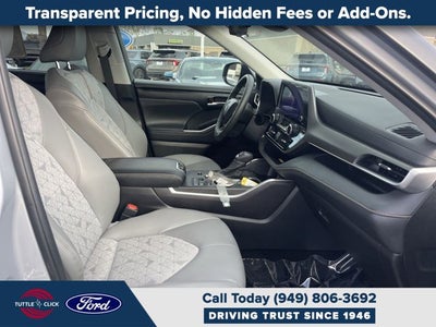 2023 Toyota Highlander Hybrid Bronze Edition