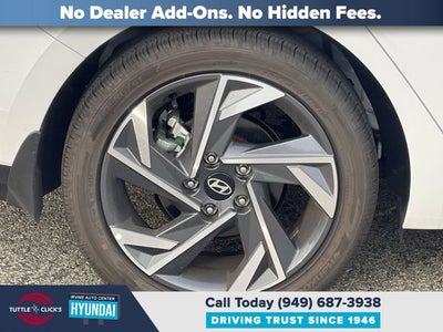 2025 Hyundai Elantra SEL Convenience