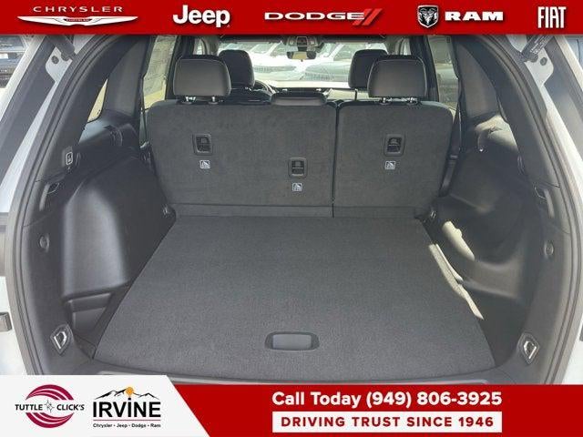 2026 Jeep Grand Cherokee GRAND CHEROKEE LAREDO ALTITUDE 4X2