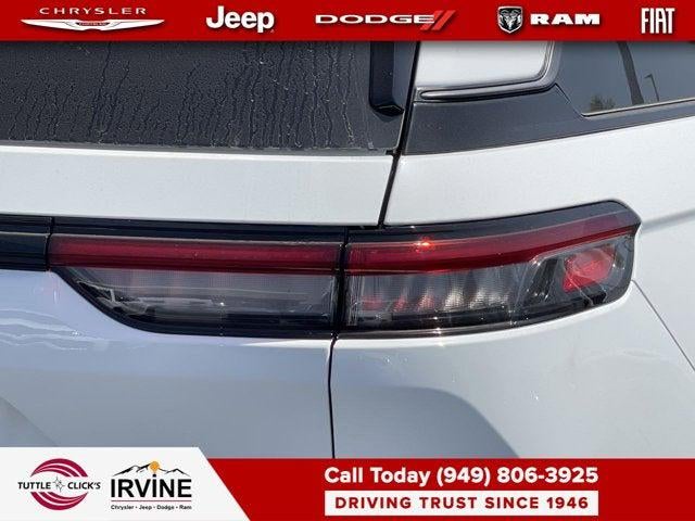 2026 Jeep Grand Cherokee GRAND CHEROKEE LAREDO ALTITUDE 4X2