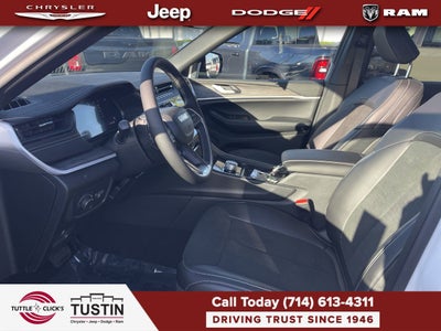 2026 Jeep Grand Cherokee Laredo