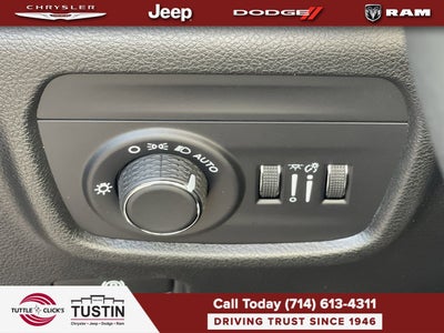 2026 Jeep Grand Cherokee GRAND CHEROKEE LAREDO X 4X4