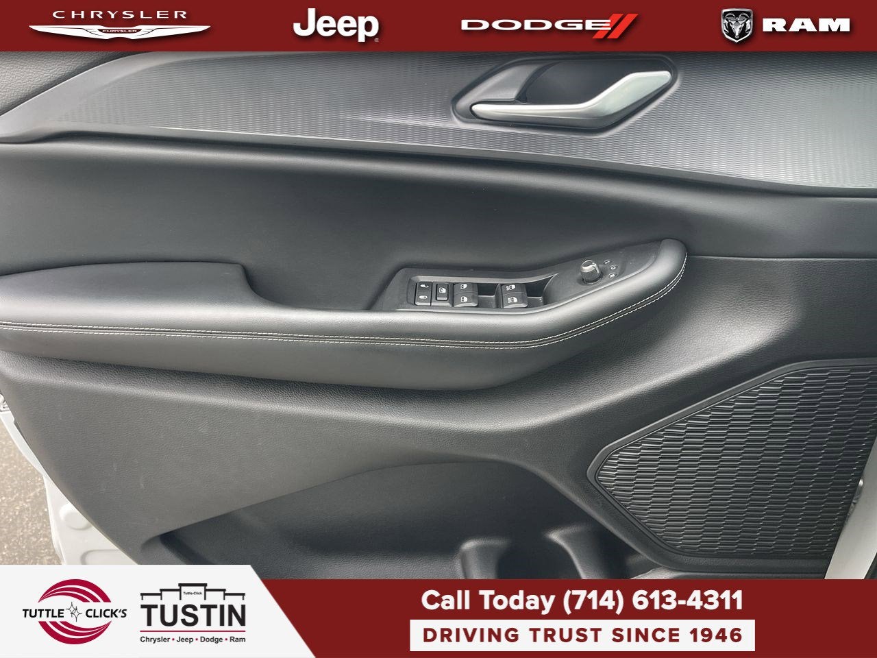 2023 Jeep Grand Cherokee L Laredo 4x2
