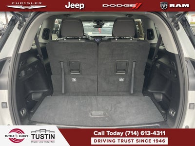 2023 Jeep Grand Cherokee L Laredo 4x2