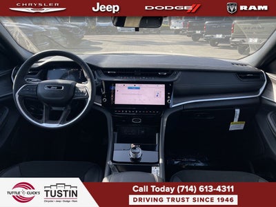 2026 Jeep Grand Cherokee Laredo Altitude