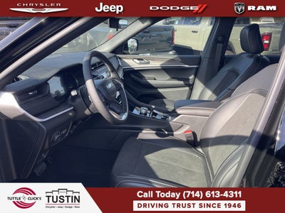 2026 Jeep Grand Cherokee Laredo Altitude