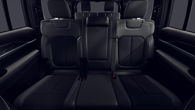 2026 Jeep Grand Cherokee GRAND CHEROKEE L LAREDO ALTITUDE 4X2