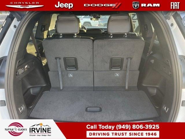 2026 Jeep Grand Cherokee GRAND CHEROKEE L LAREDO ALTITUDE 4X4