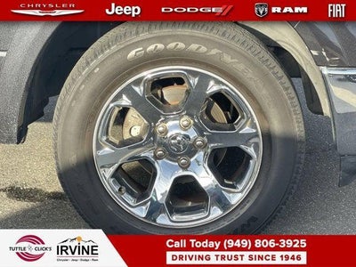 2018 RAM 1500 Laramie Crew Cab 4x4 5'7' Box
