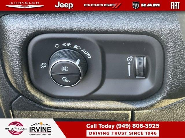2026 RAM 1500 RAM 1500 WARLOCK CREW CAB 4X4 5'7' BOX