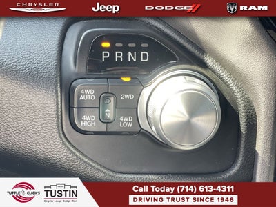 2020 RAM 1500 Laramie Crew Cab 4x4 5'7' Box
