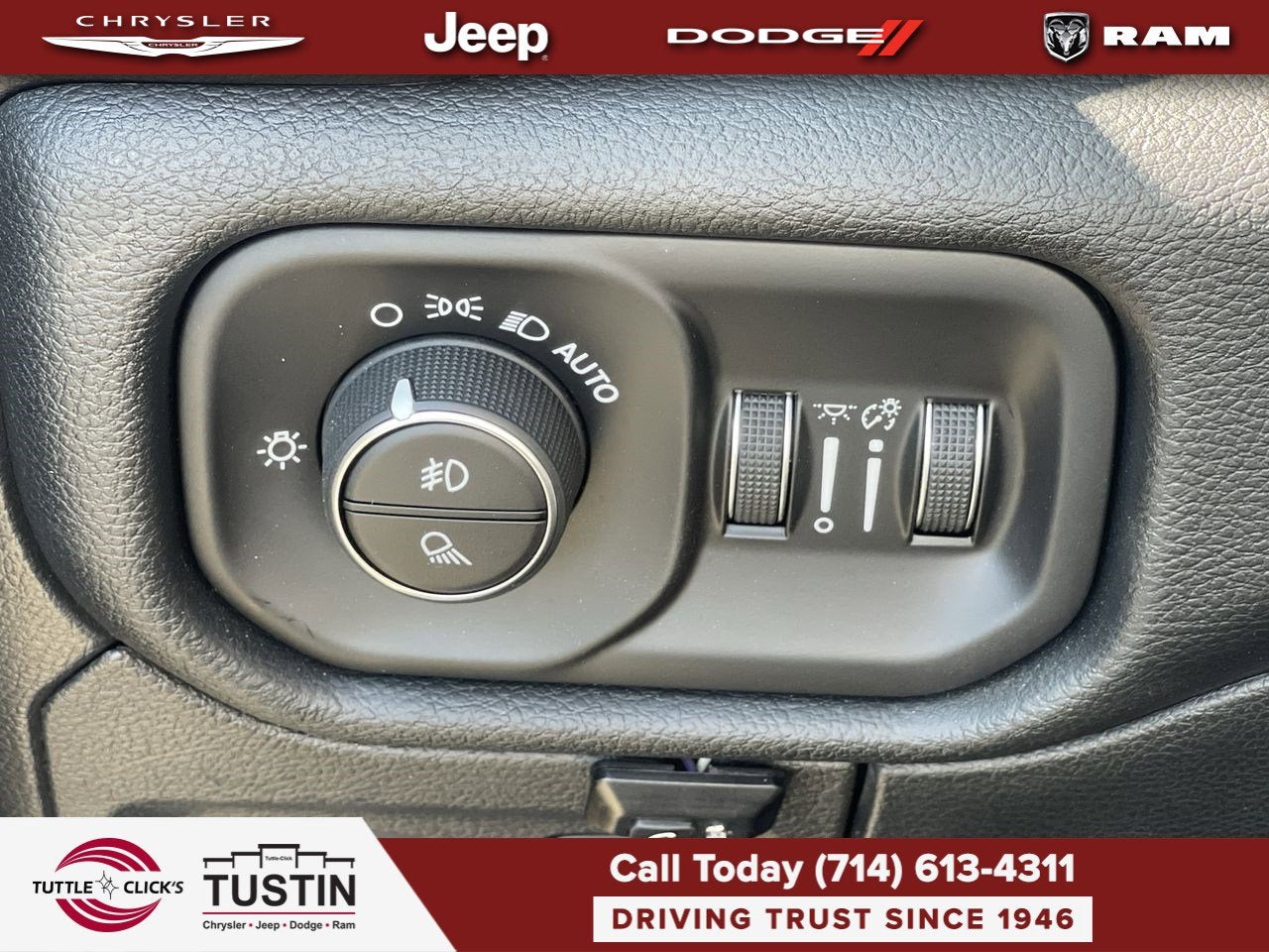 2020 RAM 1500 Laramie Crew Cab 4x4 5'7' Box
