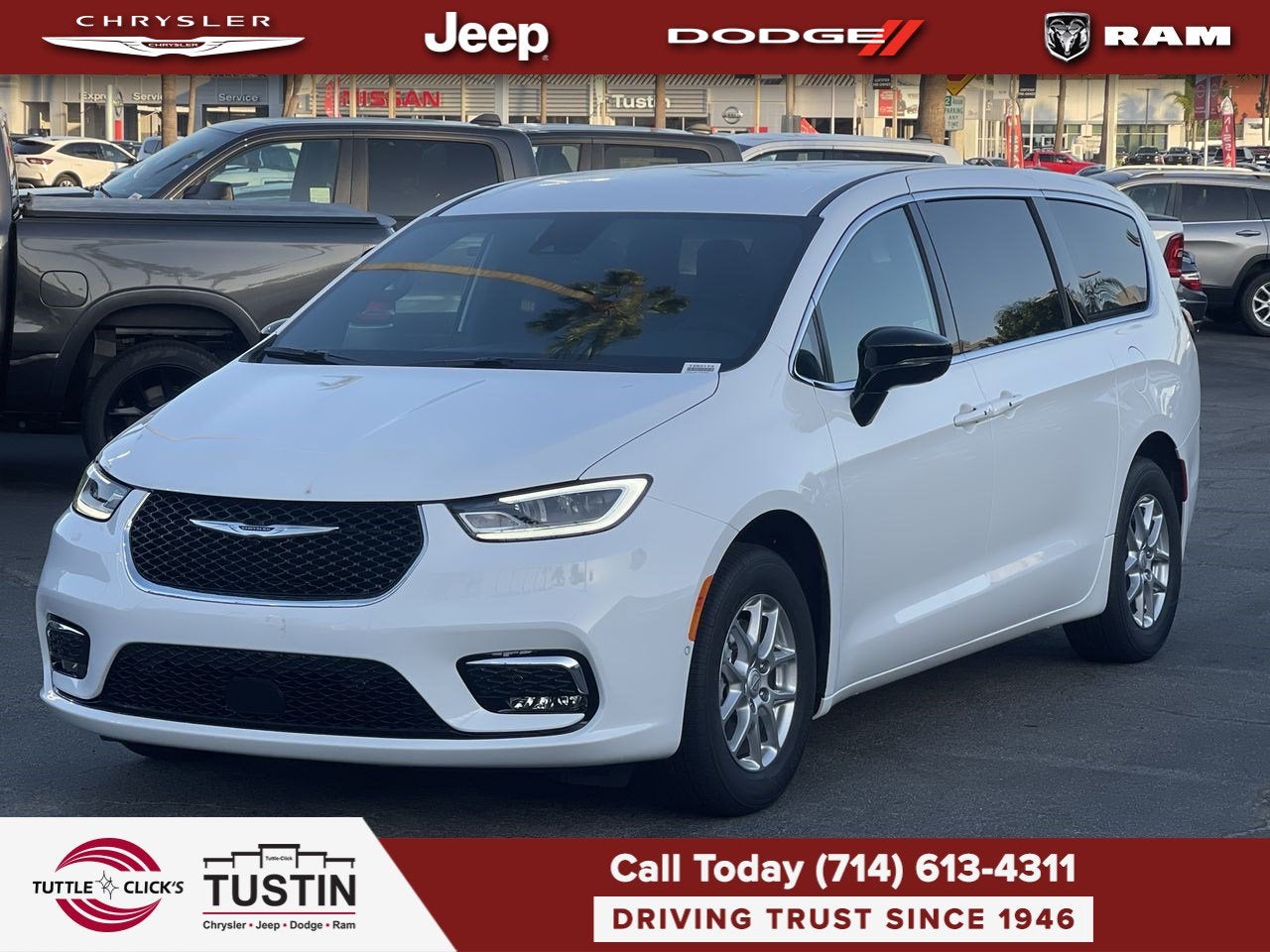 2026 Chrysler Pacifica Select