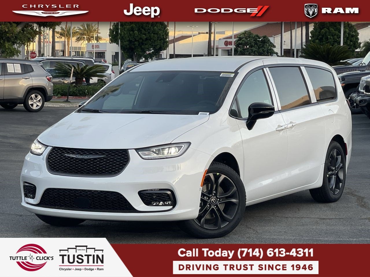 2026 Chrysler Pacifica Select