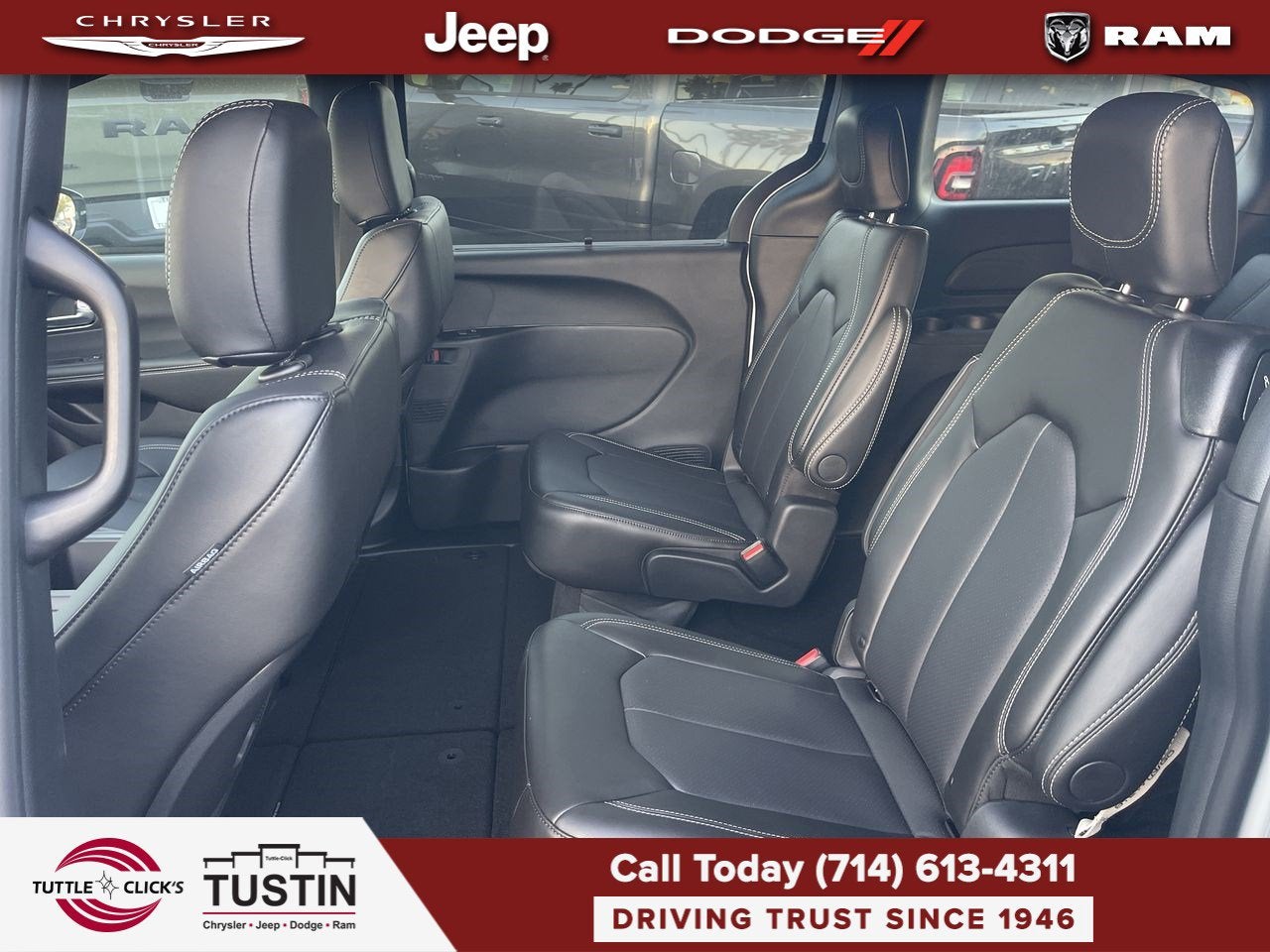 2026 Chrysler Pacifica Select