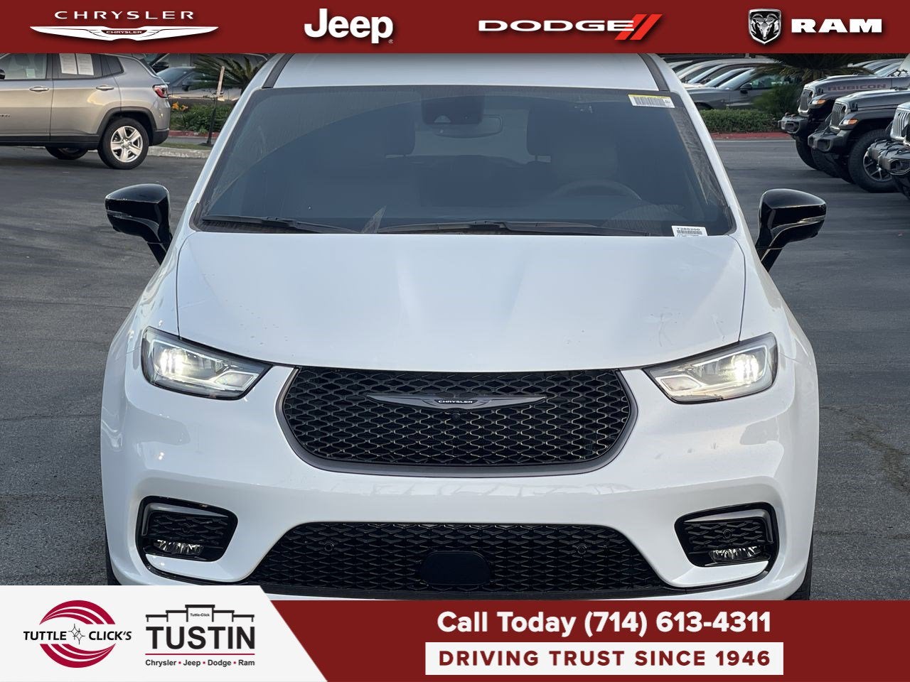 2026 Chrysler Pacifica Select