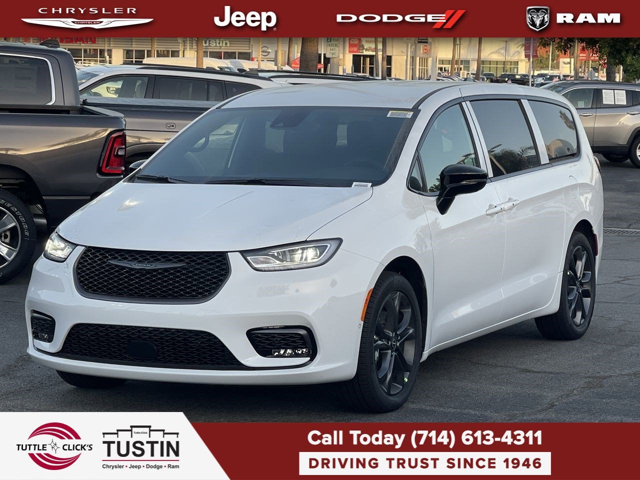 2026 Chrysler Pacifica Select