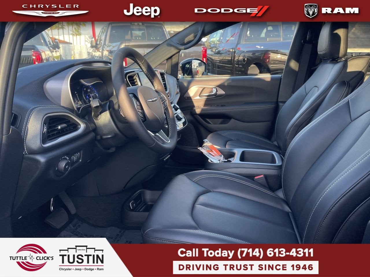 2026 Chrysler Pacifica Select