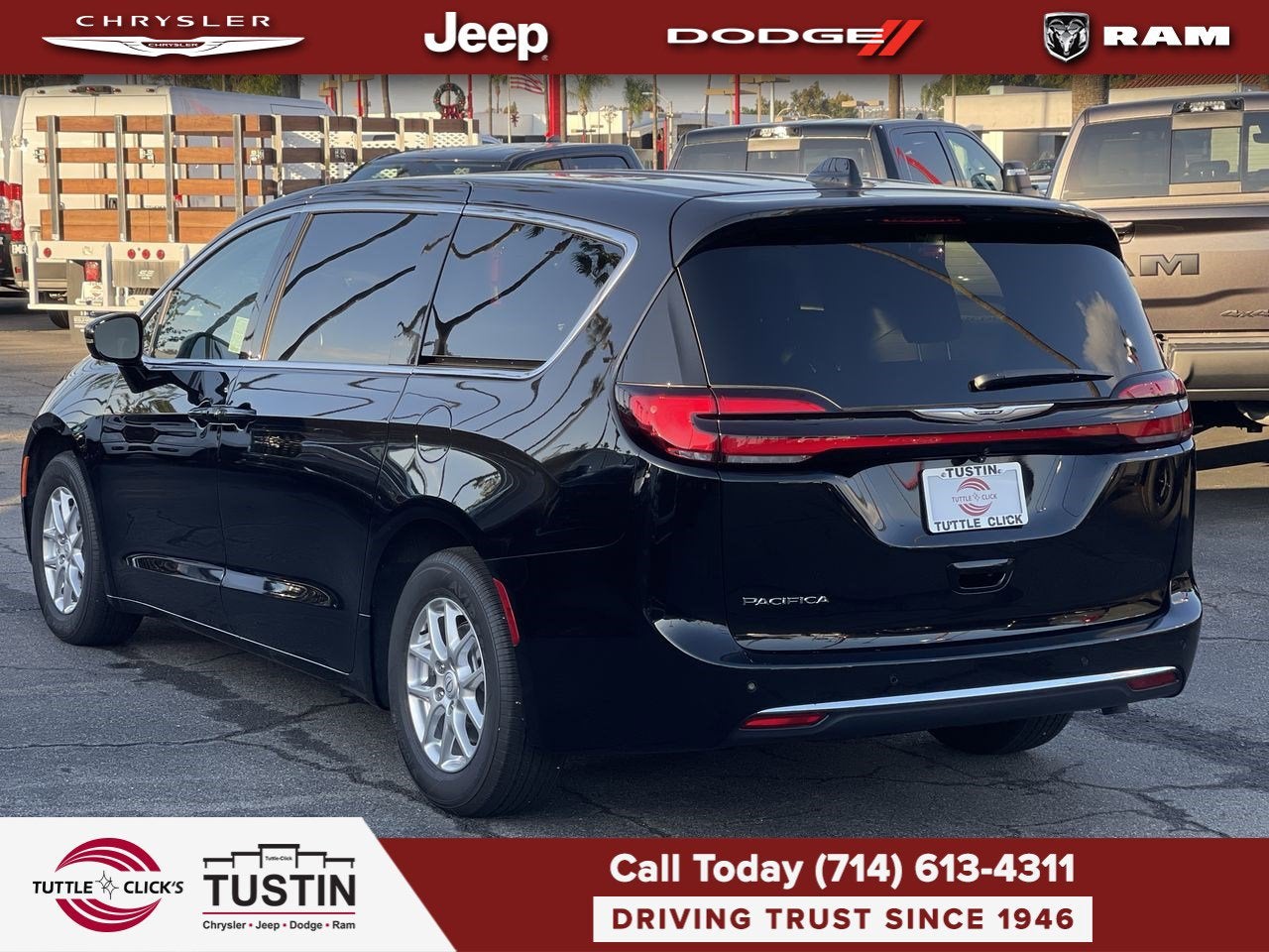 2026 Chrysler Pacifica Select